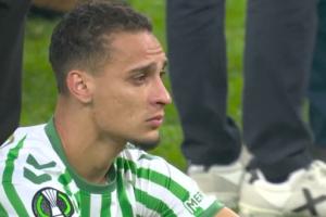 何薄于我安東尼曾有機會攬歐戰(zhàn)雙冠 但曼聯(lián)貝蒂斯均決賽折戟