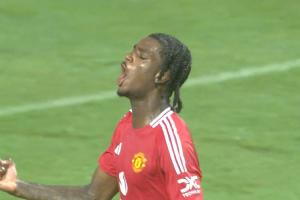 年輕人真的想贏！19歲海文頭球破門，曼聯(lián)3-1領先中國香港