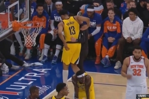 目前3-2！明天東決G6托尼-布拉德利因左髖屈肌拉傷出戰(zhàn)成疑