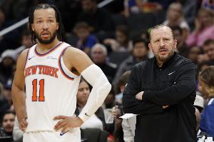 段冉：尼克斯的陣容還是不錯的 只不過手握好牌的錫伯杜沒有打好