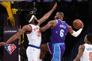 蒂格：湖人應該交易來米切爾-羅賓遜 他們不需要克拉克斯頓