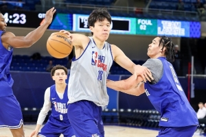 開(kāi)拓者媒體更新模擬選秀：楊瀚森29順位被太陽(yáng)選中