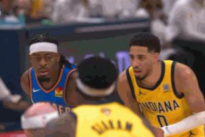 死球狀態(tài)下多特又一掌打翻哈利伯頓裁判沒有吹罰