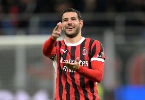 隆戈：利雅得新月對特奧的報價仍有效，他們相信球員會改變主意