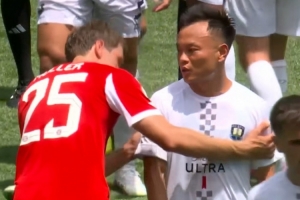 賽后想與穆勒交換球衣被拒？周通回應(yīng)：你聽見我們說啥了？