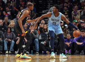 名記：灰熊不打算繼續(xù)拆隊(duì) 也沒(méi)用大把簽追逐無(wú)意和自己續(xù)約的KD