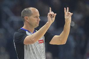 總決賽天王山之戰(zhàn)裁判組名單：主裁判和第二裁判與G1相同