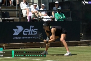 統(tǒng)治力！王欣瑜在首盤一度打出14-1得分熱潮，用時僅20分鐘速掃