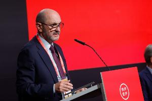 馬卡：西班牙有意申辦2029年世俱杯，西足協(xié)主席抵達(dá)美國(guó)會(huì)面FIFA