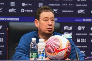 斯盧茨基：明天上海德比申花要展現(xiàn)出自我 劉誠(chéng)宇是出色的前鋒