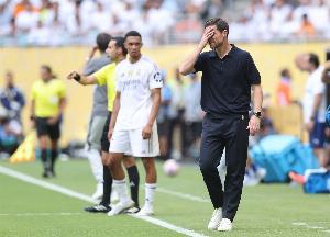 阿隆索：紅牌讓我們比賽策略必須改變，球員們很好地理解了這點(diǎn)