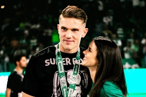 約克雷斯與演員女友分手，原因竟是轉(zhuǎn)會(huì)后想擺脫葡萄牙的束縛