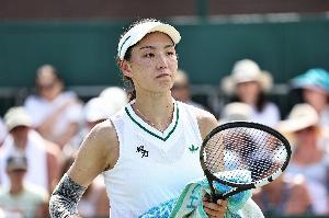 一度4-1領(lǐng)先！王欣瑜5-7森梅茲輸?shù)羰妆P，大比分0-1落后