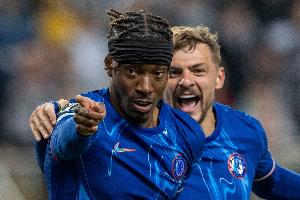 理查茲：不理解阿森納想要馬杜埃凱，難道他能替代薩卡嗎？