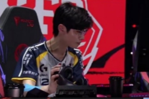 解說(shuō)米勒：大狗這ez無(wú)敵......cfo扳回一局