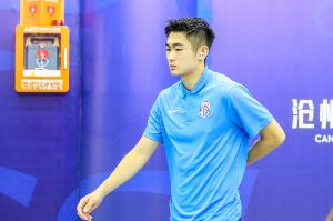 媒體人談京滬大戰(zhàn)：陳晉一缺席東亞杯末戰(zhàn)能理解，京滬大戰(zhàn)太重要