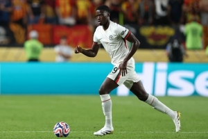 電訊報：藍軍買薩爾再出租原因有二：讓球員踢世俱杯&控制價格