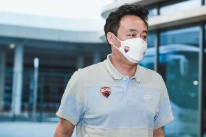 記者：前深足總經(jīng)理丁勇因受賄和職務(wù)侵占被判12年，合并執(zhí)行11年