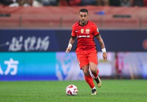 東體：萊昂納多、徐新等4人身背3黃，若本輪染黃將缺席上海德比