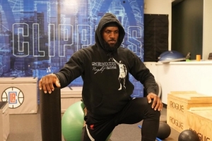 詹姆斯曬訓(xùn)練照：你們愛咋說咋說 但不能說我沒有付出努力！