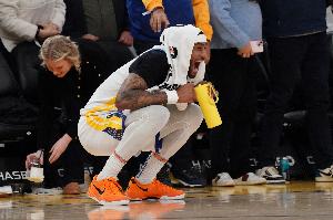 Spears：我碰到了自由球員小佩頓 他說他在等庫明加事情解決