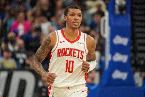 賈巴里談個(gè)人成長(zhǎng)：我一直在練力量 對(duì)抗更強(qiáng)了持球也更穩(wěn)健了