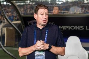 記者：申花防守穩(wěn)定性較上賽季下降一檔，阿馬杜踢中衛(wèi)值得商榷