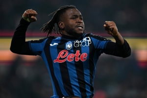 記者：盧克曼在市場上，但亞特蘭大表示賣給誰、賣多少由他們決定