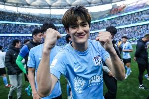 劉祝潤(rùn)：進(jìn)國(guó)足讓我心理和信心都提升，知道大家都叫我“劉主任”