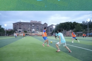 大河報(bào)：國(guó)內(nèi)第一本關(guān)于蘇超的圖書(shū)《蘇超來(lái)了》已正式上架