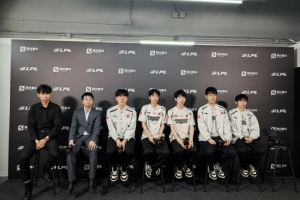 AL賽后群訪 圣槍哥：隊伍是朝著正確的方向前進(jìn)的 要減少前期失誤