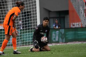 對(duì)申花表現(xiàn)亮眼！玉昆門(mén)將余鑒賢：偶像是諾伊爾，夢(mèng)想進(jìn)入國(guó)家隊(duì)