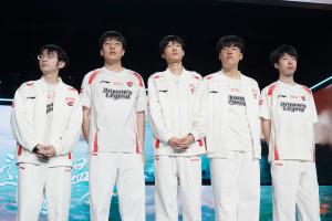 中單沒緩過來？戰(zhàn)術(shù)匱乏？AL不敵TES再添一敗 誰該為比賽失利背鍋？