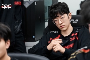 中單差距？JDG慘遭讓一追二 吧友們覺得誰的問題最大？