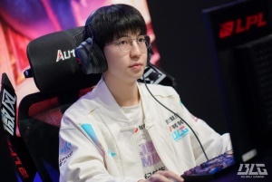 終于突破心魔了？時隔642天 Elk再次在大場戰(zhàn)勝Peyz！