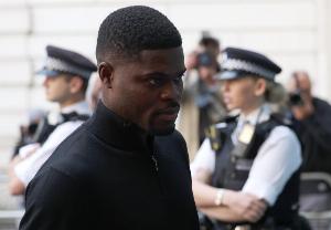 BBC：前阿森納中場(chǎng)托馬斯獲得有條件保釋?zhuān)?月2日將再次出庭