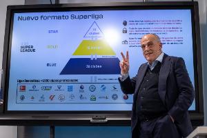 前裁判：特巴斯試圖操控裁判，他聲稱保持裁判獨(dú)立但實(shí)際不然