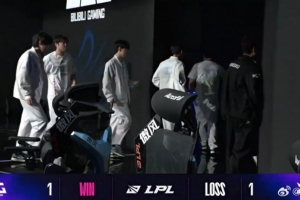 涵藝吐槽JDG發(fā)揮：這比賽都把xun打樂了，就這么給機(jī)會啊隊友