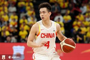 趙繼偉：國家隊出去聚餐一般都是隊長買單 必然有一個沒教練的群