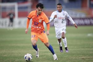 魯媒：五外援全部參加泰山訓(xùn)練 吳興涵將缺席明天對陣亞泰