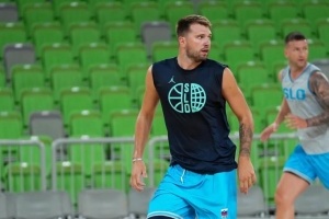 東契奇談減重：去年一直打到6月然后又去國家隊 今年我有更多時間