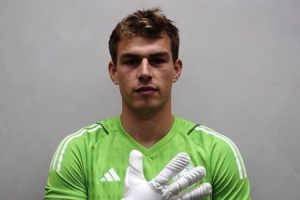 記者：西漢姆與萊斯特門將赫爾曼森達成轉(zhuǎn)會協(xié)議，轉(zhuǎn)會費1800萬鎊