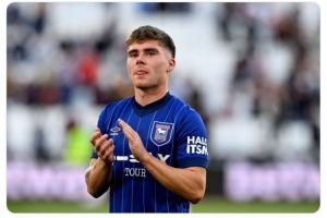 記者：諾丁漢森林準(zhǔn)備報(bào)價(jià)伊普斯維奇左后衛(wèi)雷伊夫-戴維斯