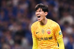 封神之戰(zhàn)！顏駿凌本場(chǎng)對(duì)申花貢獻(xiàn)6次撲救，其中3次撲出必進(jìn)球