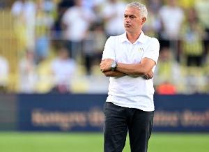 穆帥：熱刺問(wèn)鼎歐聯(lián)杯創(chuàng)造了歷史，曼聯(lián)失冠痛苦但阿莫林得到歷練