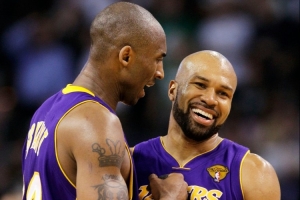 五冠控衛(wèi)！?！袄萧~”費(fèi)舍爾51歲生日快樂！