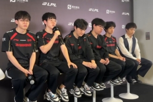 JDG賽后群訪 廠長：要重視訓(xùn)練中發(fā)生的問題  積極去解決