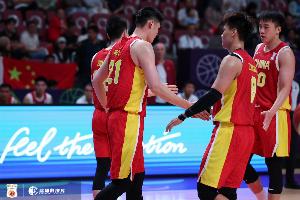 徐杰：開局我們打得非常好但不見得是好事 下半場(chǎng)可以先多往里攻