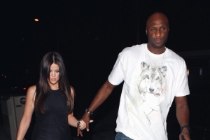 阿里納斯：東契奇掙大錢湖人就帶他看演唱會(huì)？給他來個(gè)奧多姆之夜