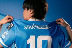 官方：32歲日本國腳伊東純也重返亨克效力，身披10號球衣